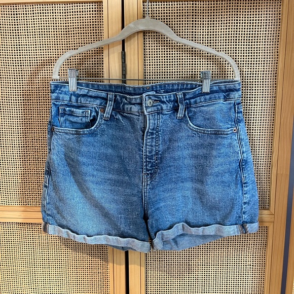 Old Navy Pants - Old Navy Women’s OG High Rise Shorts, 14